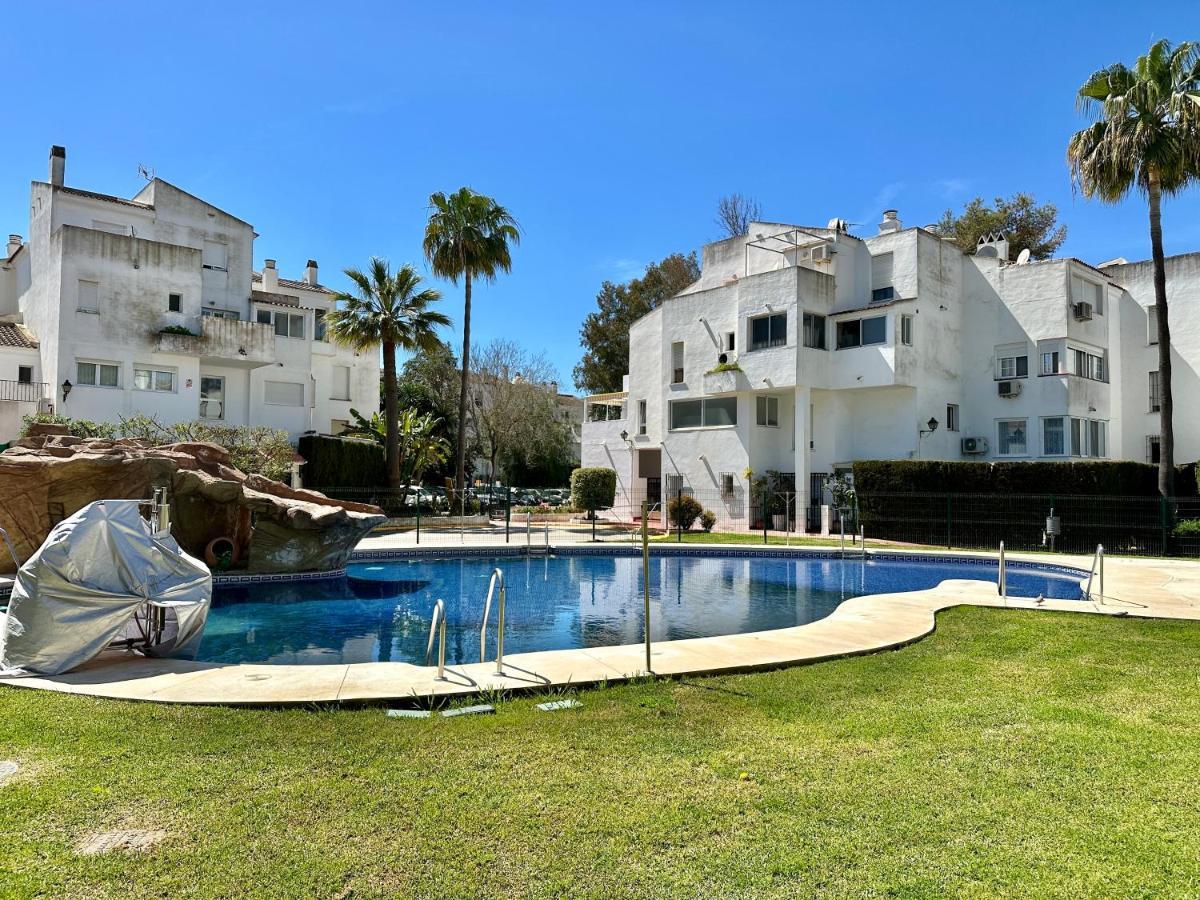 Family Home Near The Beach - Eaw Homes ماربيا المظهر الخارجي الصورة