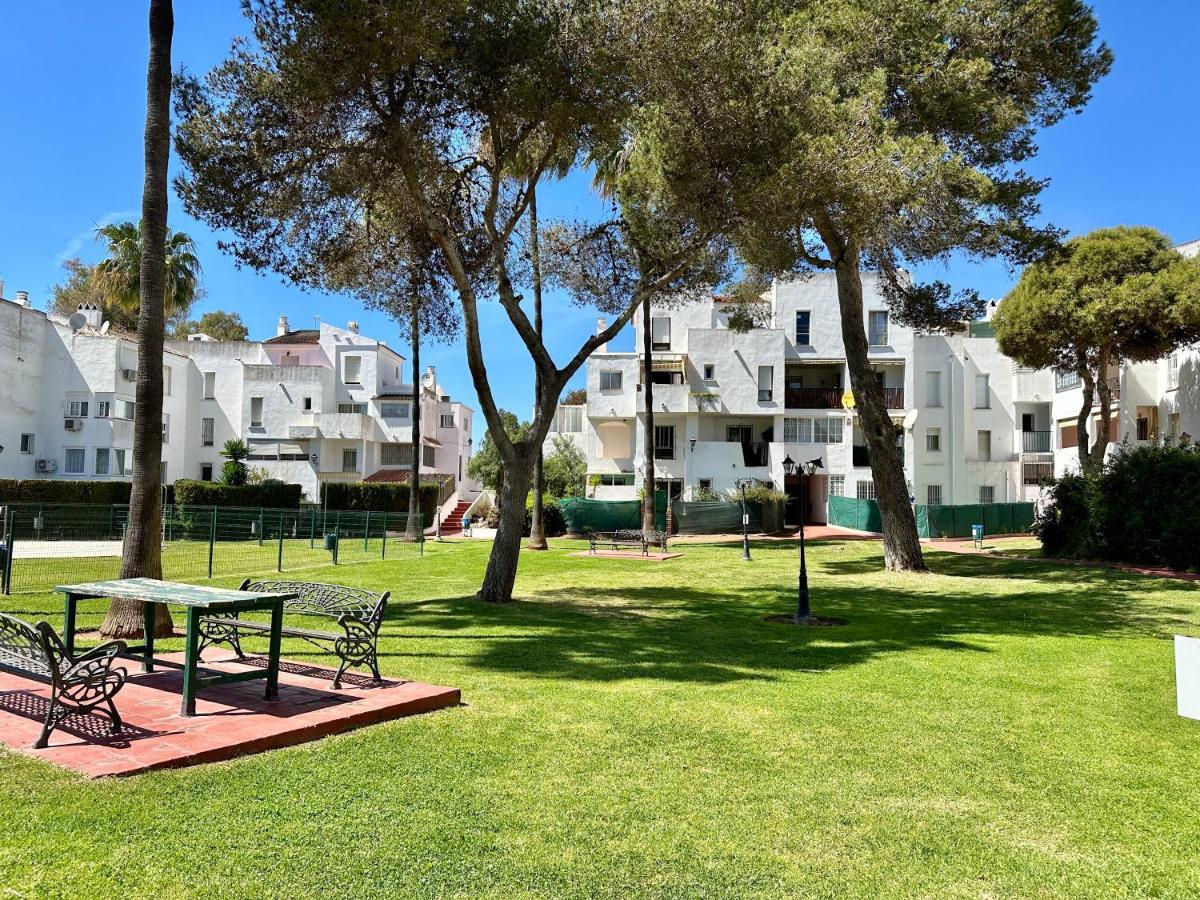 Family Home Near The Beach - Eaw Homes ماربيا المظهر الخارجي الصورة